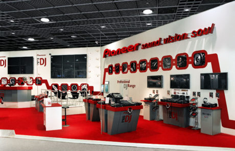 Messestand Pioneer
