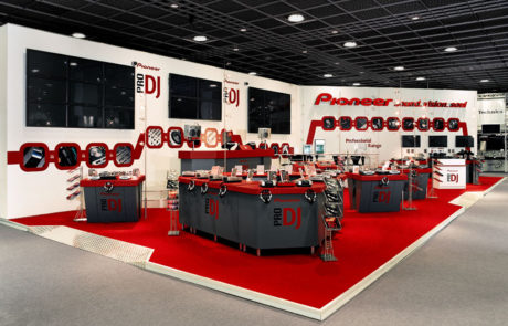 Messestand Pioneer